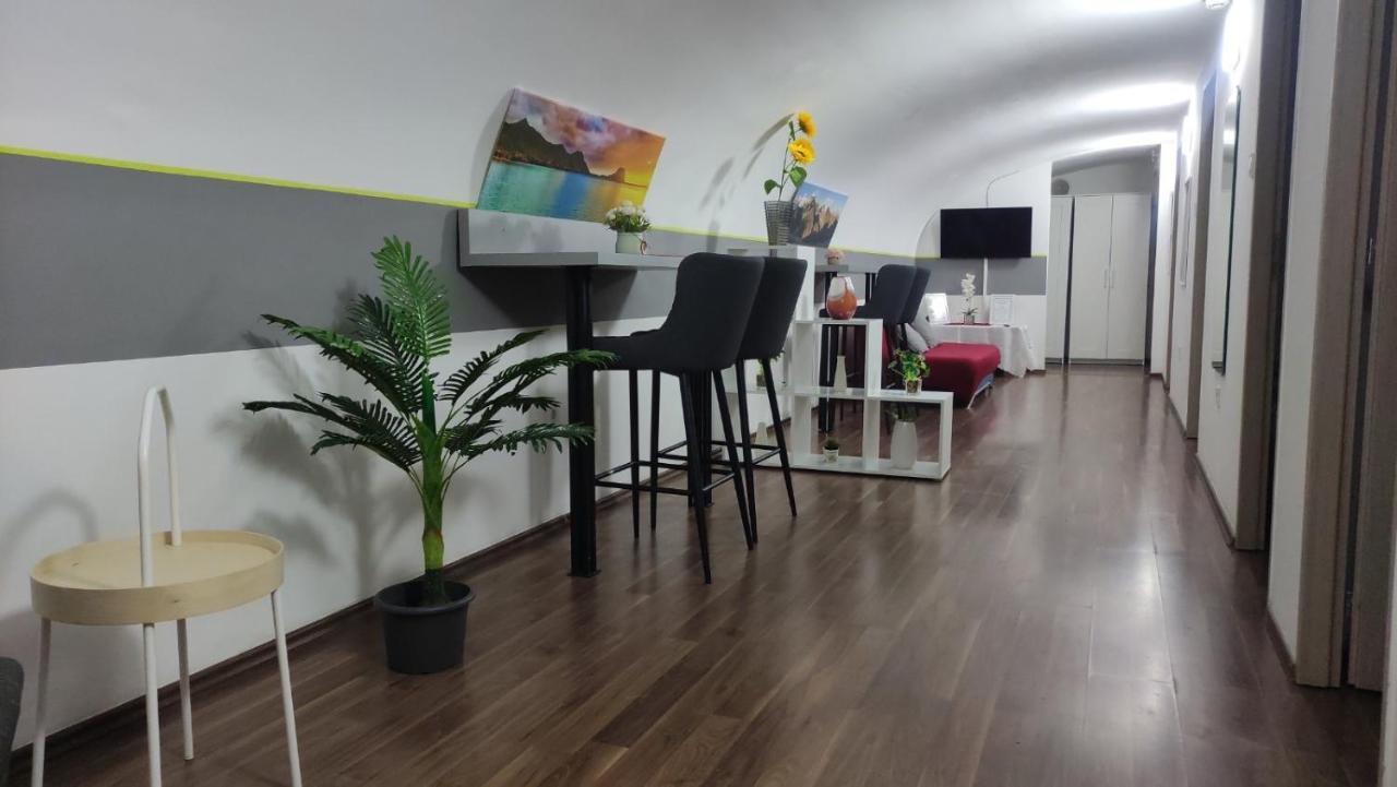 Eiffel-T45 Five Bedroom Central Apartment Budapest Exterior photo